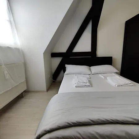דירה Skyline Retreat - Grand Penthouse *